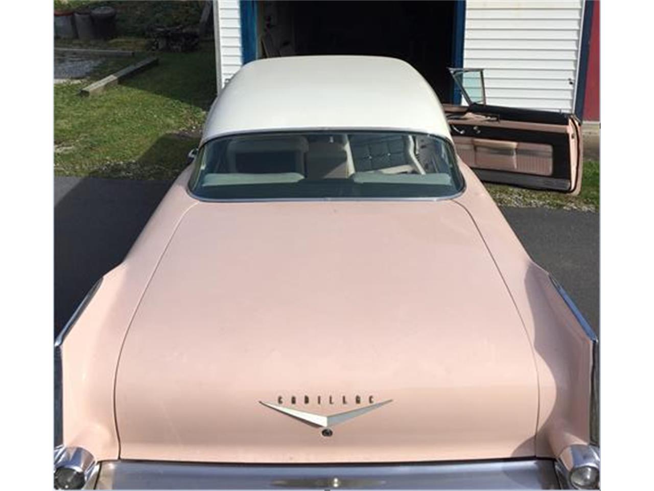Cadillac-Coupe-deville-1957-Laurel-Mountain-Pink-PinkSilver-8
