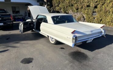 Cadillac-Coupe-deville-1962-White-Black-12