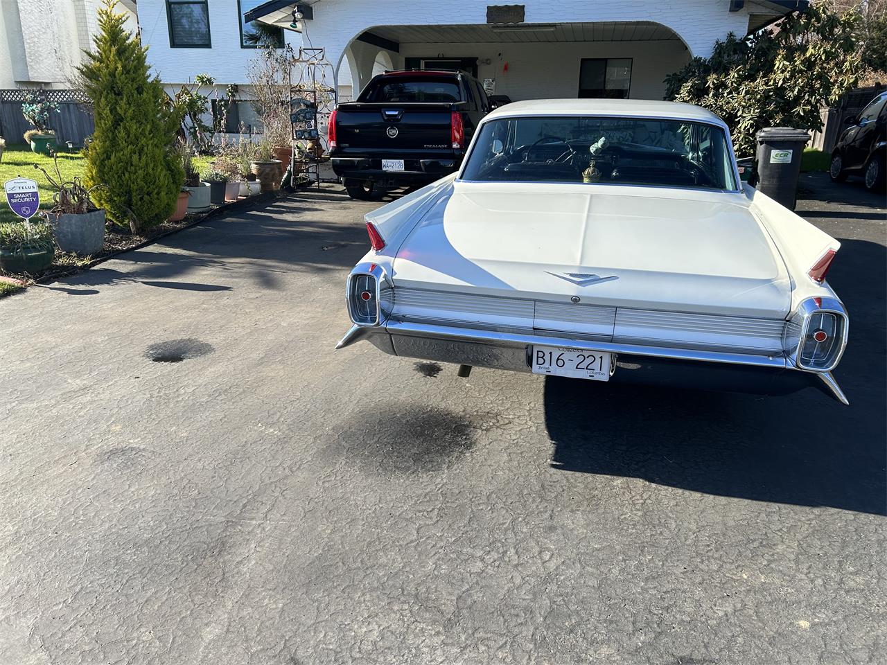 Cadillac-Coupe-deville-1962-White-Black-14