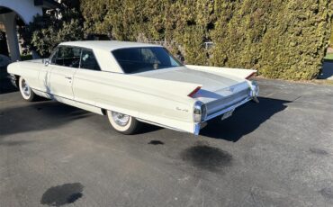 Cadillac-Coupe-deville-1962-White-Black-15