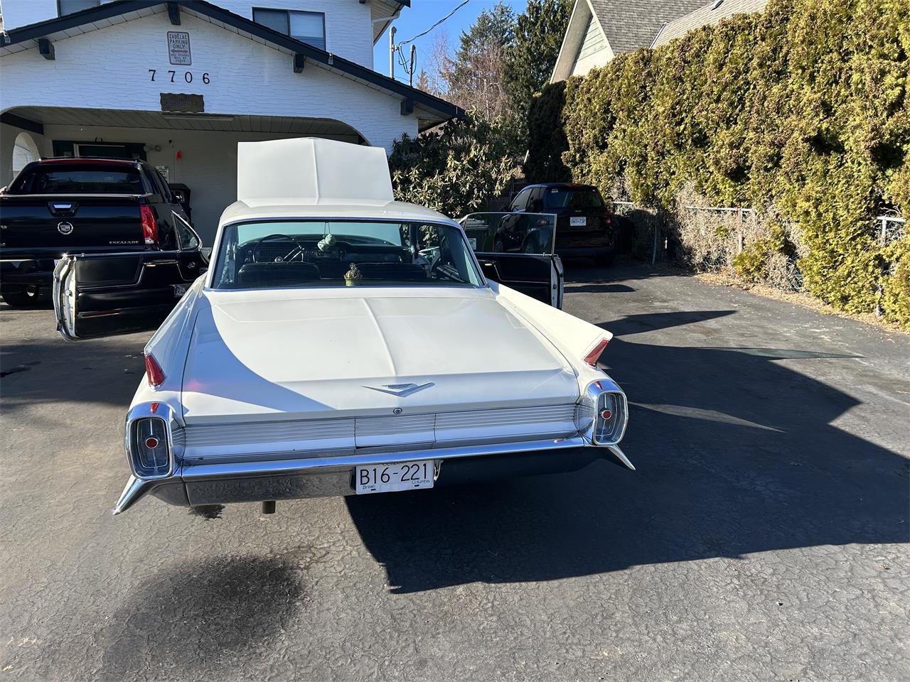 Cadillac-Coupe-deville-1962-White-Black-17