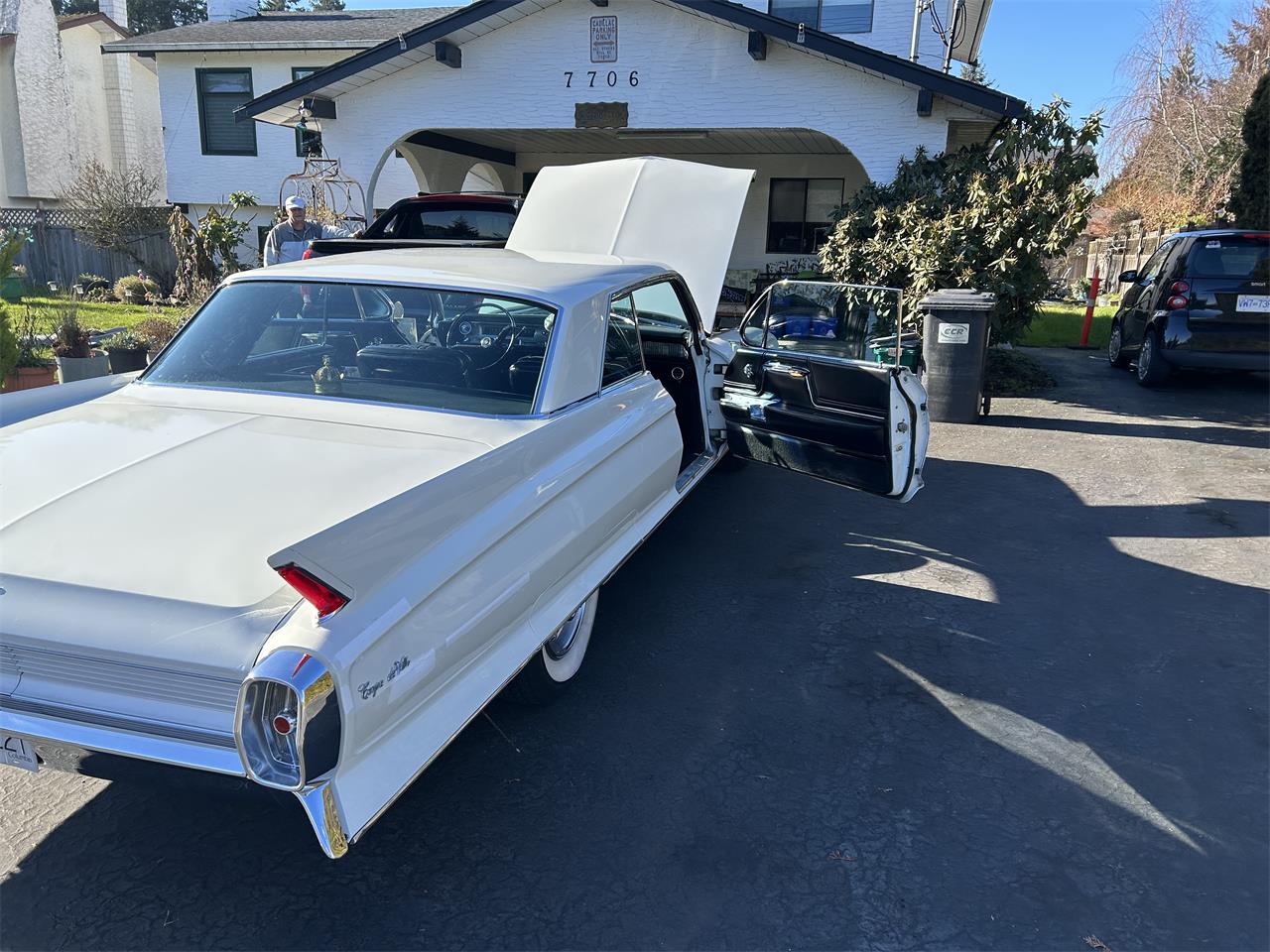 Cadillac-Coupe-deville-1962-White-Black-19