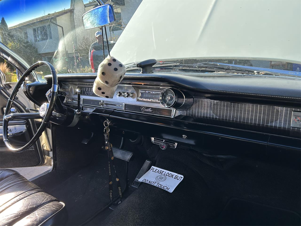 Cadillac-Coupe-deville-1962-White-Black-23