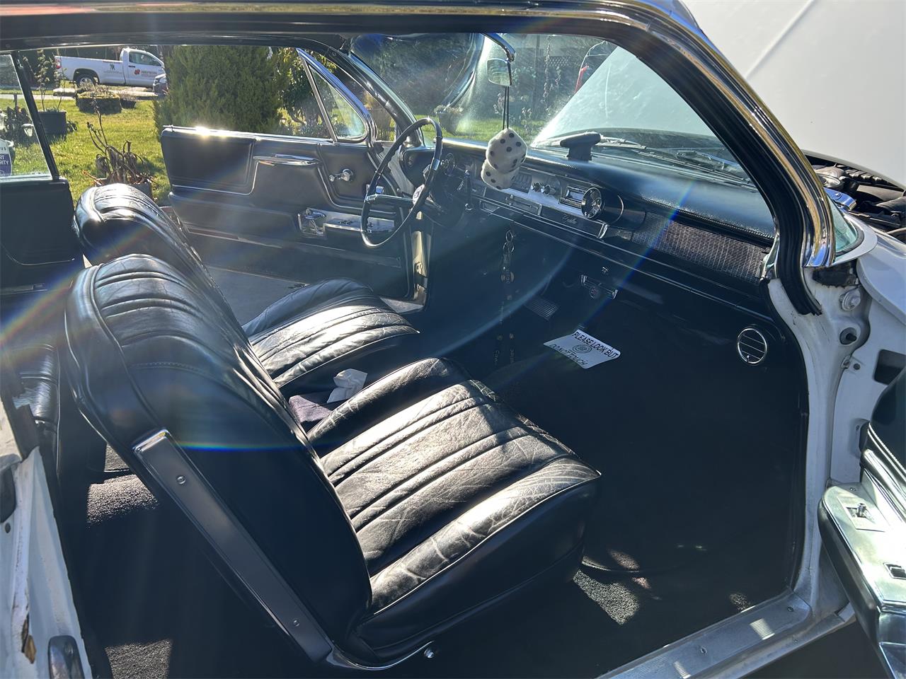 Cadillac-Coupe-deville-1962-White-Black-24