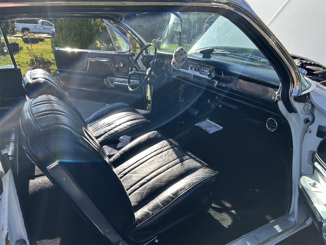 Cadillac-Coupe-deville-1962-White-Black-25