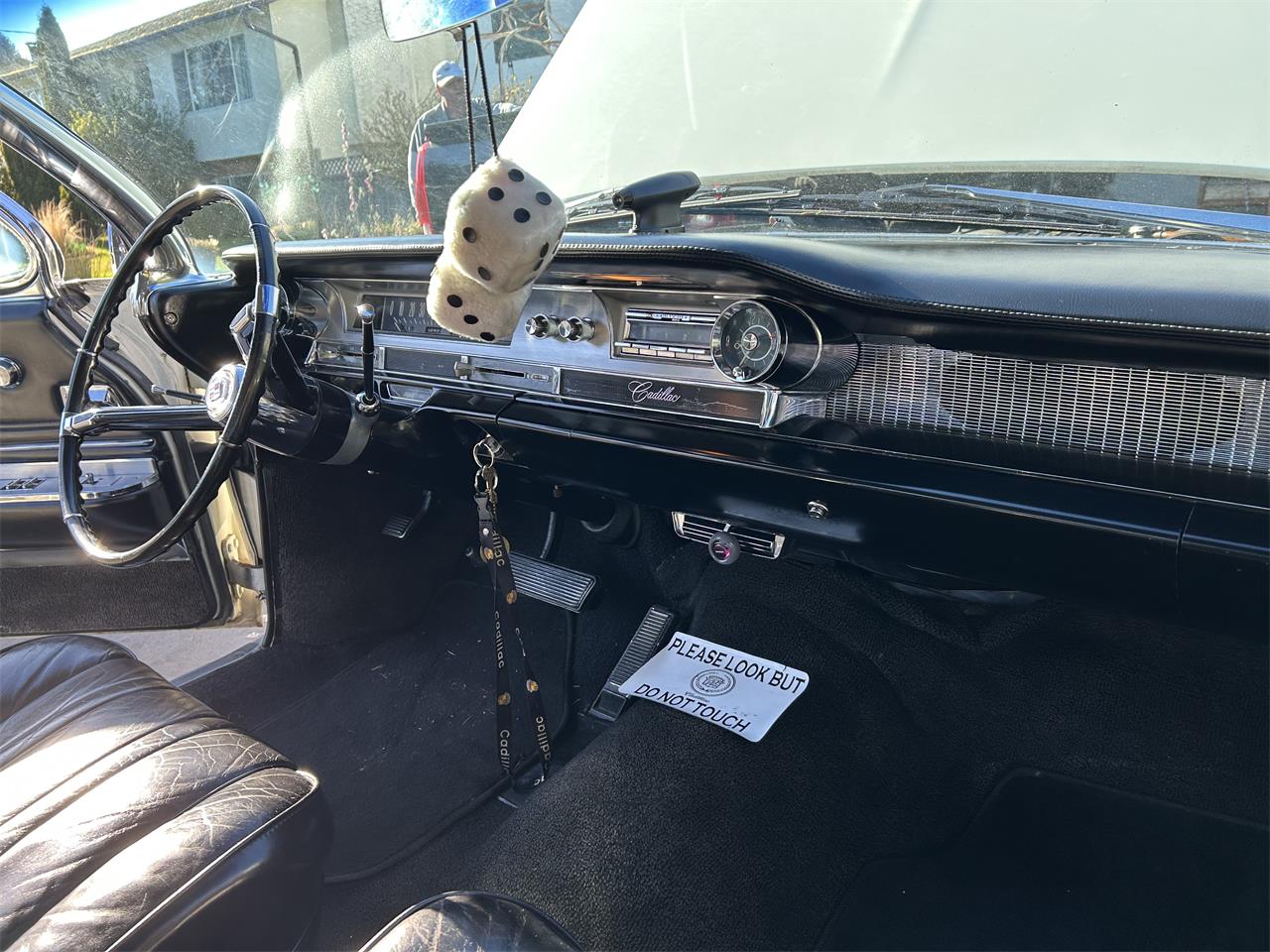 Cadillac-Coupe-deville-1962-White-Black-5