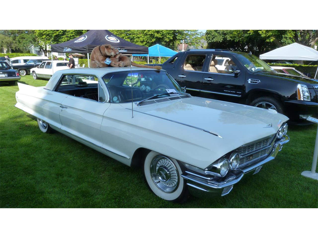 Cadillac-Coupe-deville-1962-White-Black-8