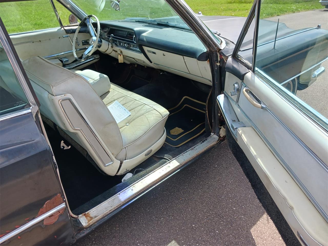 Cadillac-Coupe-deville-1964-black-white-leather-1