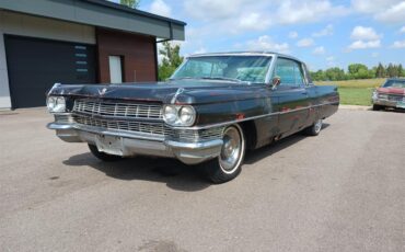 Cadillac-Coupe-deville-1964-black-white-leather-4