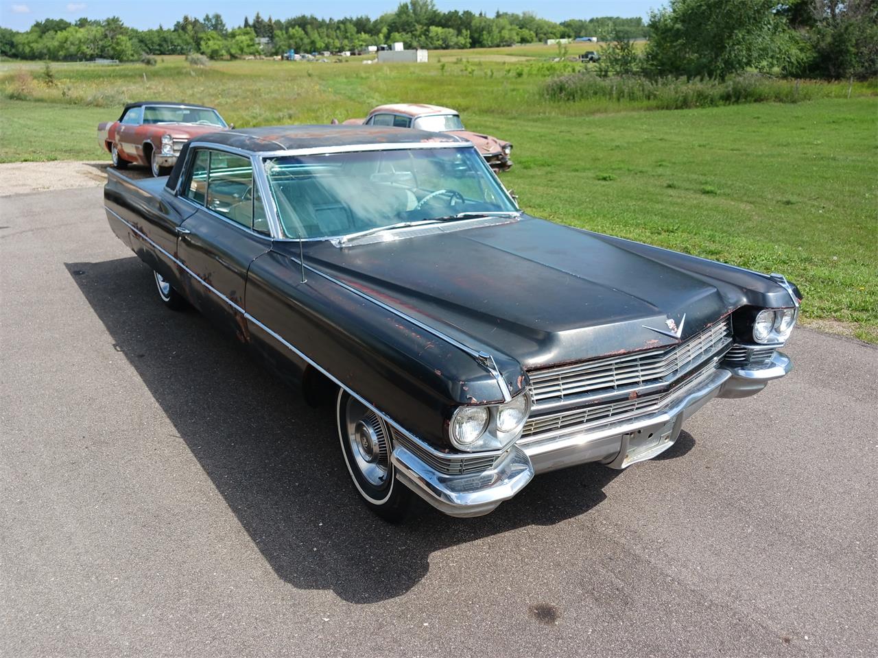 Cadillac-Coupe-deville-1964-black-white-leather-5