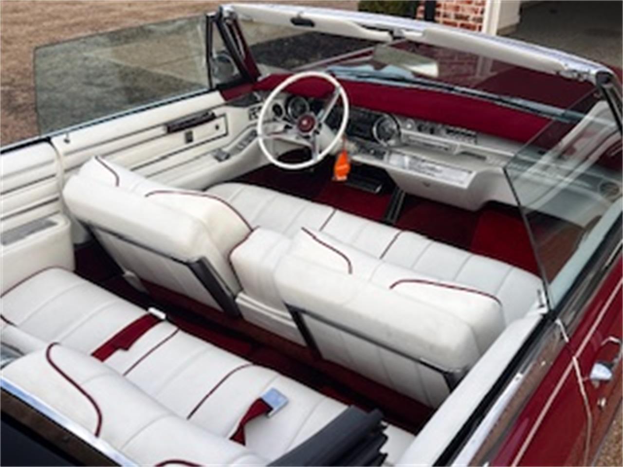 Cadillac-Coupe-deville-1966-Flemenco-Red-White-w-Red-Piping-6