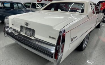 Cadillac-Coupe-deville-1979-White-Red-13