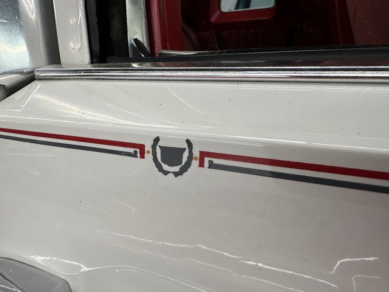 Cadillac-Coupe-deville-1979-White-Red-14