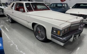 Cadillac-Coupe-deville-1979-White-Red-2