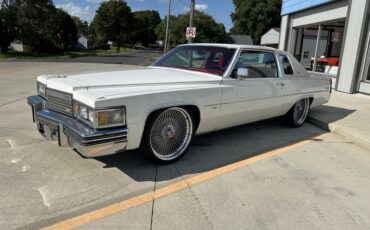 Cadillac-Coupe-deville-1979-White-Red