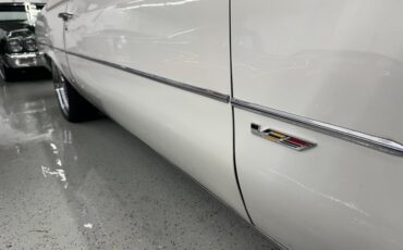 Cadillac-Coupe-deville-1979-White-Red-4