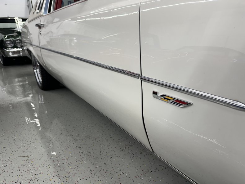 Cadillac-Coupe-deville-1979-White-Red-4