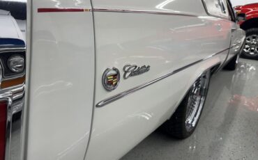 Cadillac-Coupe-deville-1979-White-Red-5