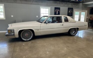 Cadillac-Coupe-deville-1979-White-Red-8