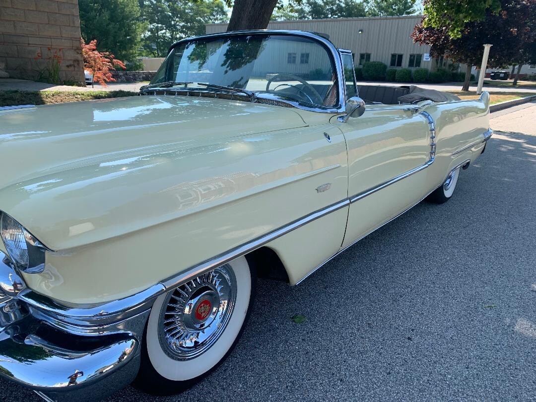 Cadillac-DeVille-1956-Convertible-1