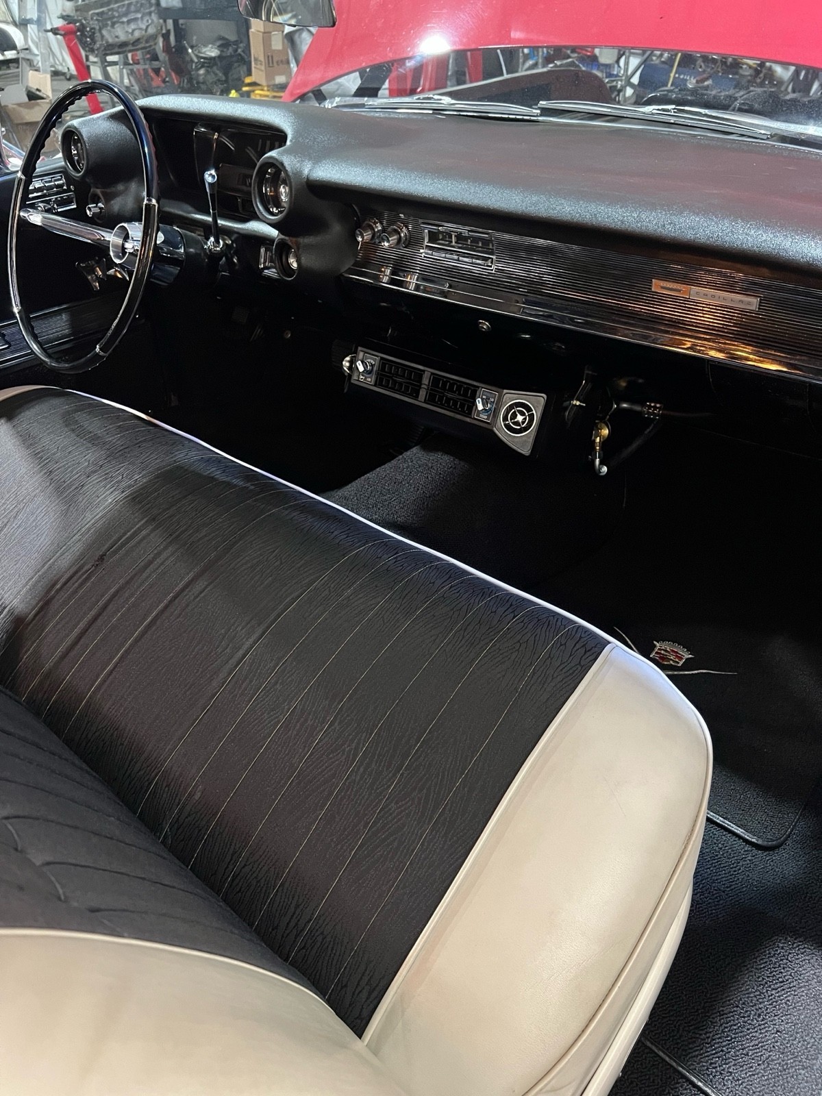 Cadillac-DeVille-1960-Coupe-29