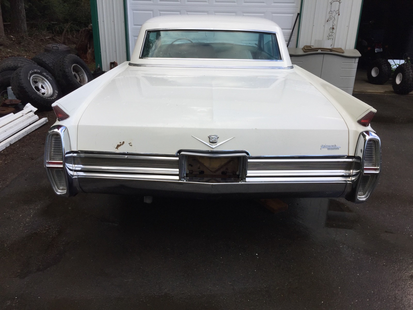 Cadillac-DeVille-1964-Coupe-3