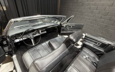 Cadillac-DeVille-1966-Convertible-4
