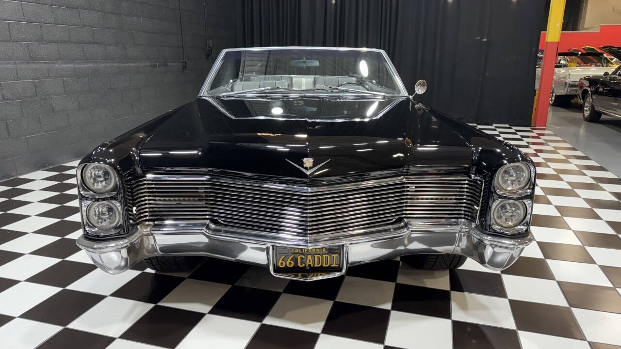 Cadillac-DeVille-1966-Convertible-5