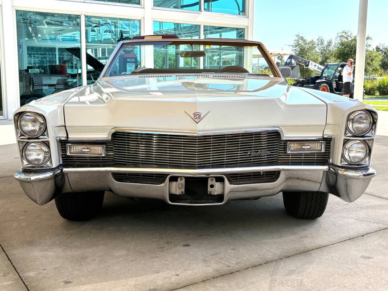 Cadillac-DeVille-1968-Convertible-1