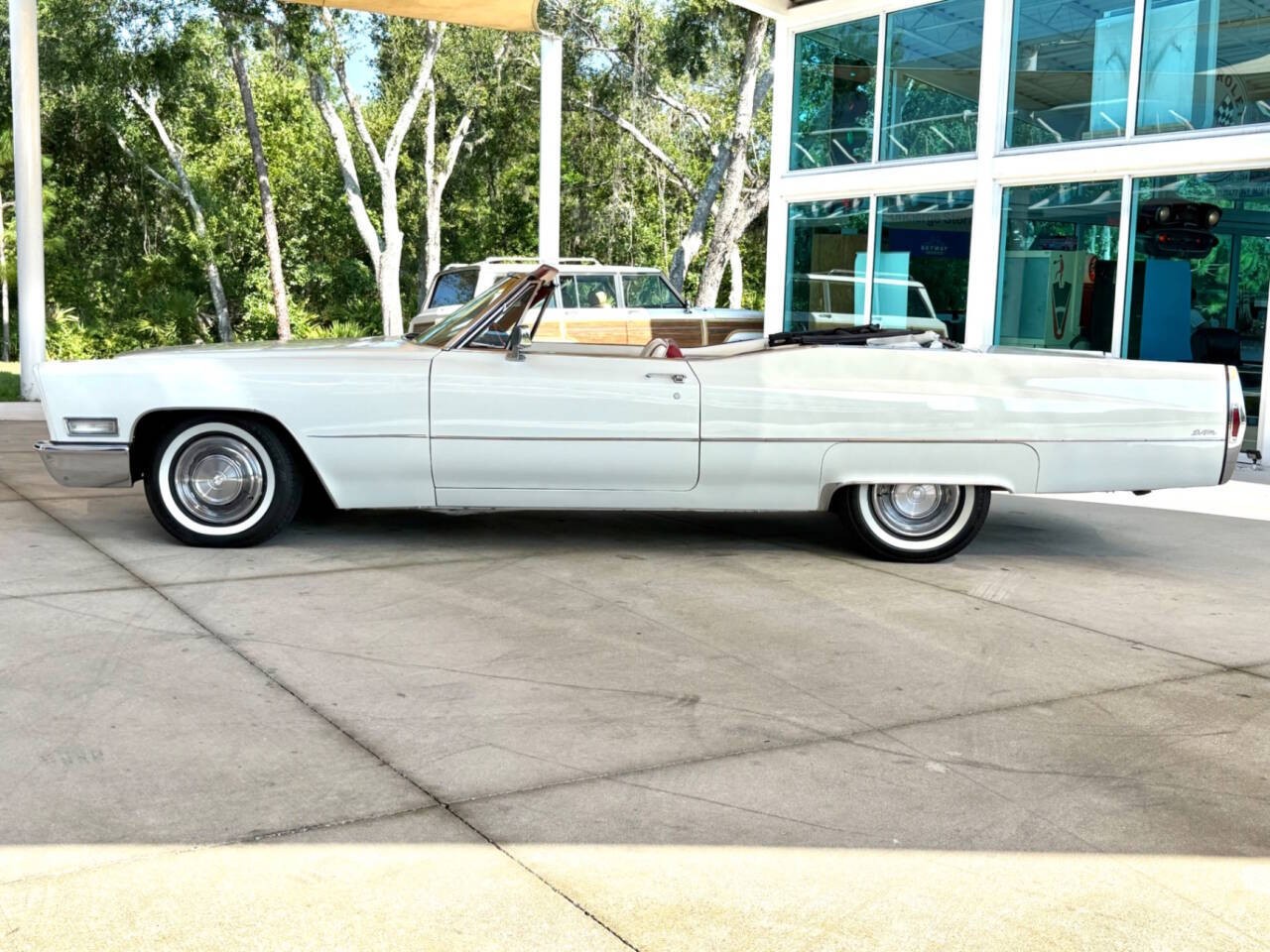 Cadillac-DeVille-1968-Convertible-11