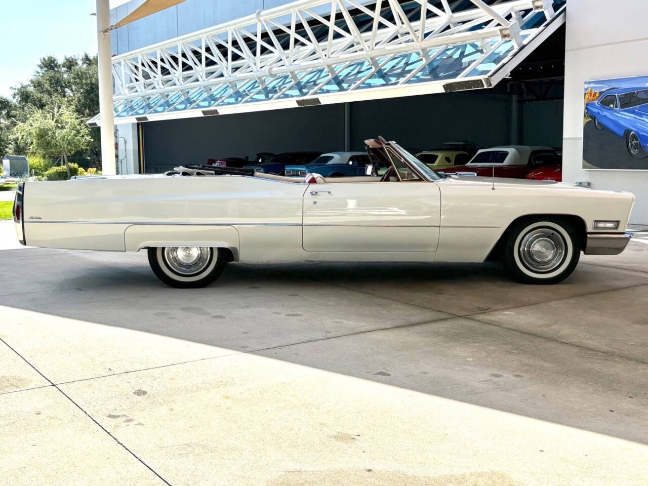 Cadillac-DeVille-1968-Convertible-3