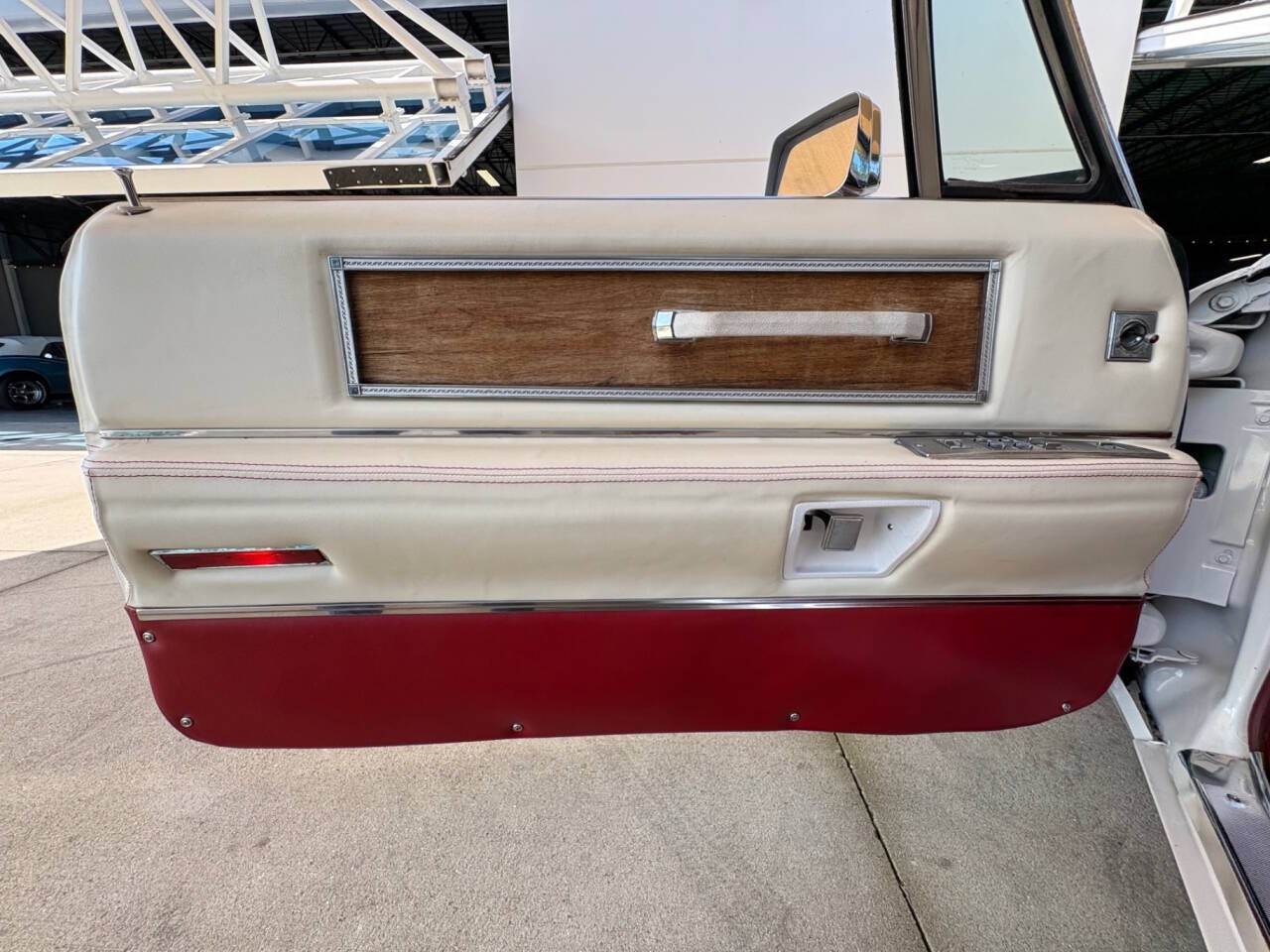 Cadillac-DeVille-1968-Convertible-30