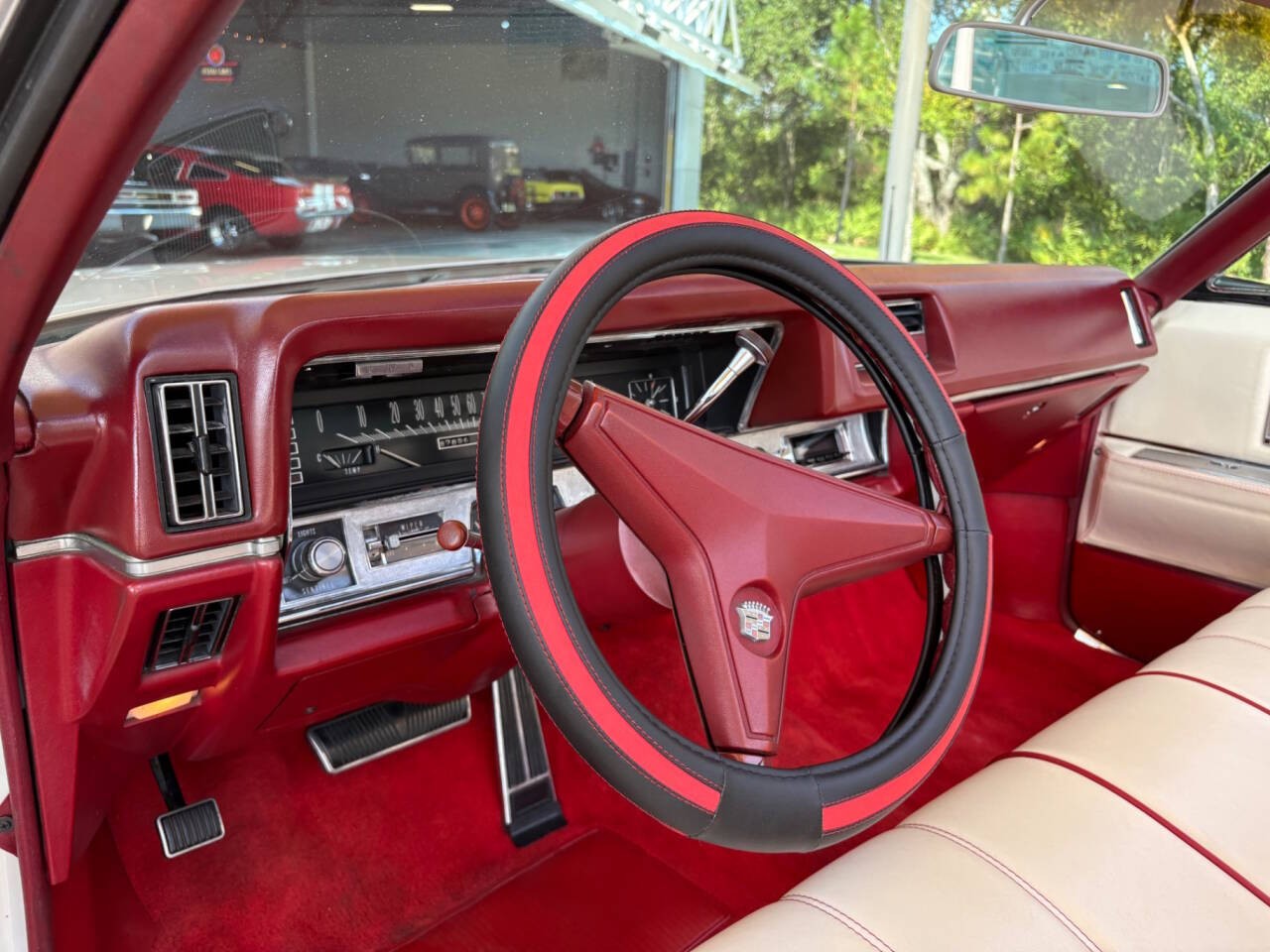 Cadillac-DeVille-1968-Convertible-31
