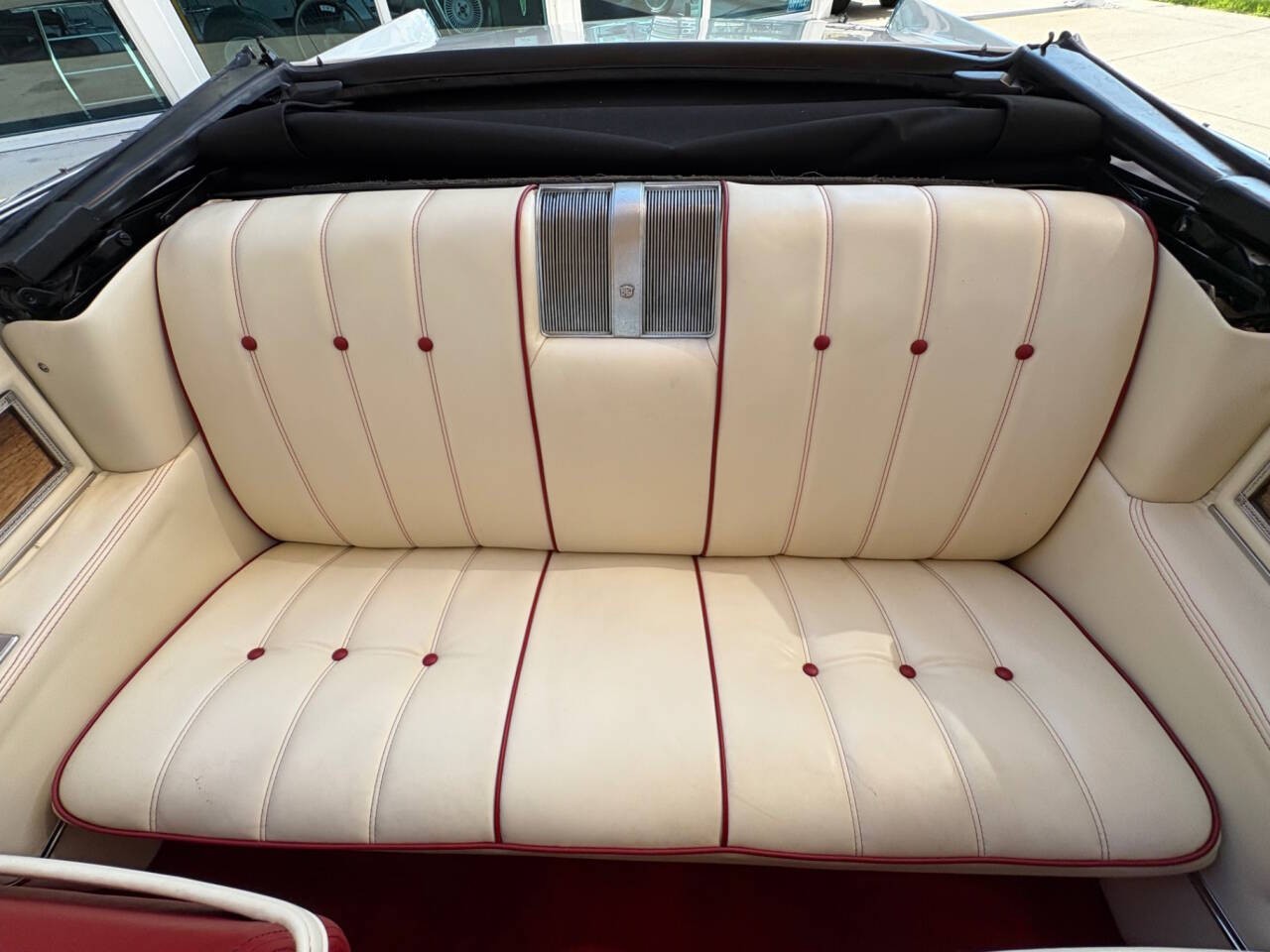Cadillac-DeVille-1968-Convertible-34