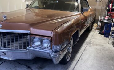 Cadillac-DeVille-1970-1