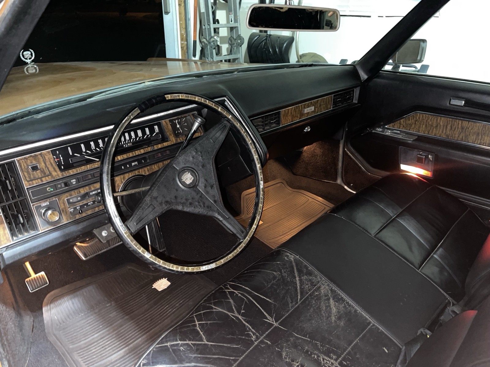 Cadillac-DeVille-1970-17