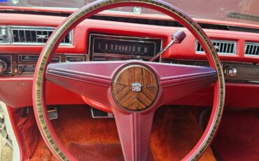 Cadillac-DeVille-1976-Coupe-19