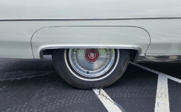 Cadillac-DeVille-1976-Coupe-5