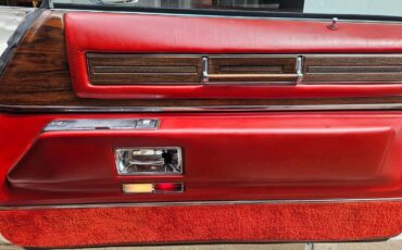 Cadillac-DeVille-1976-Coupe-9