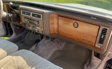 Cadillac-DeVille-1980-Coupe-13