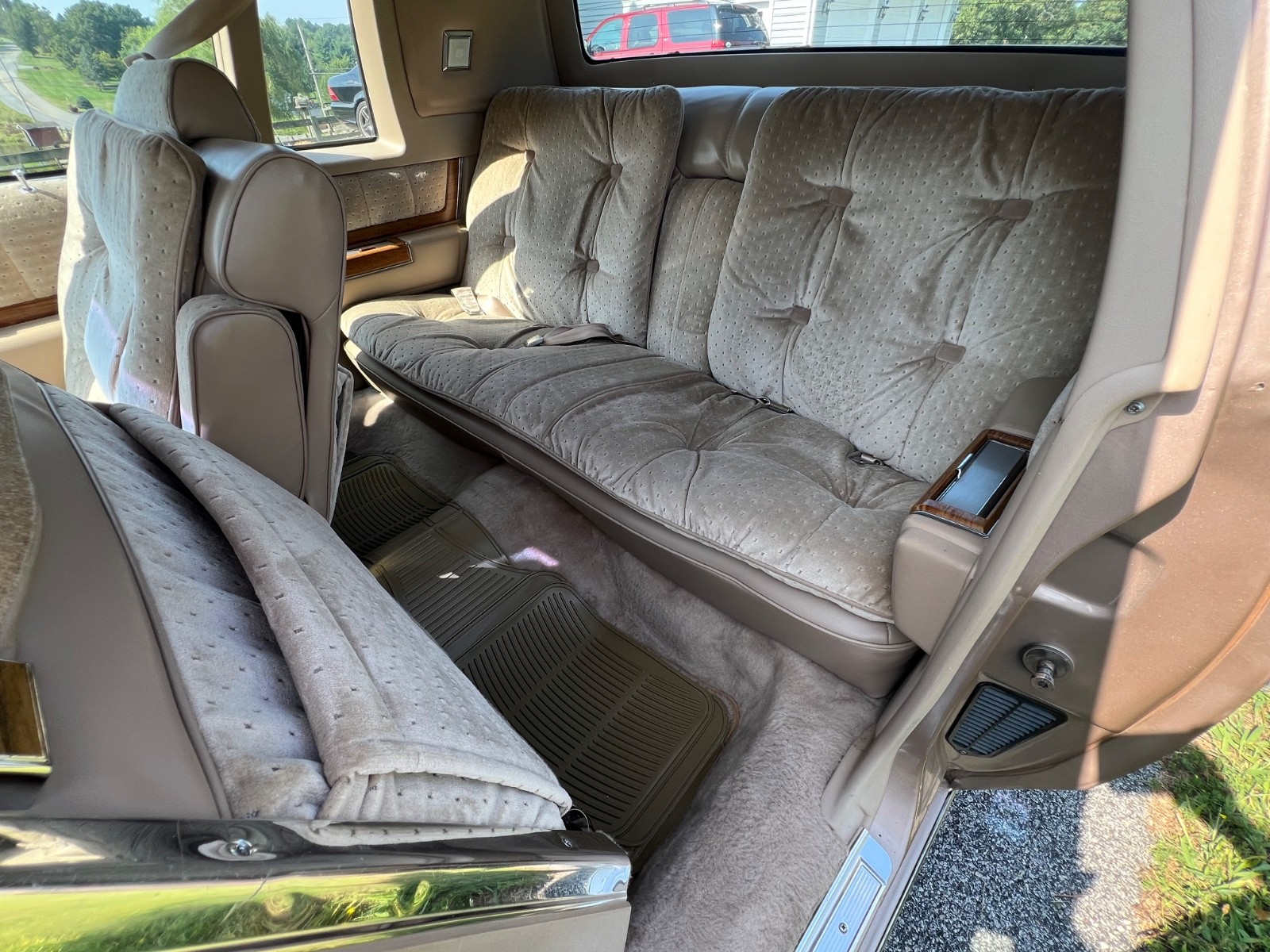 Cadillac-DeVille-1980-Coupe-6