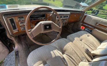 Cadillac-DeVille-1980-Coupe-7