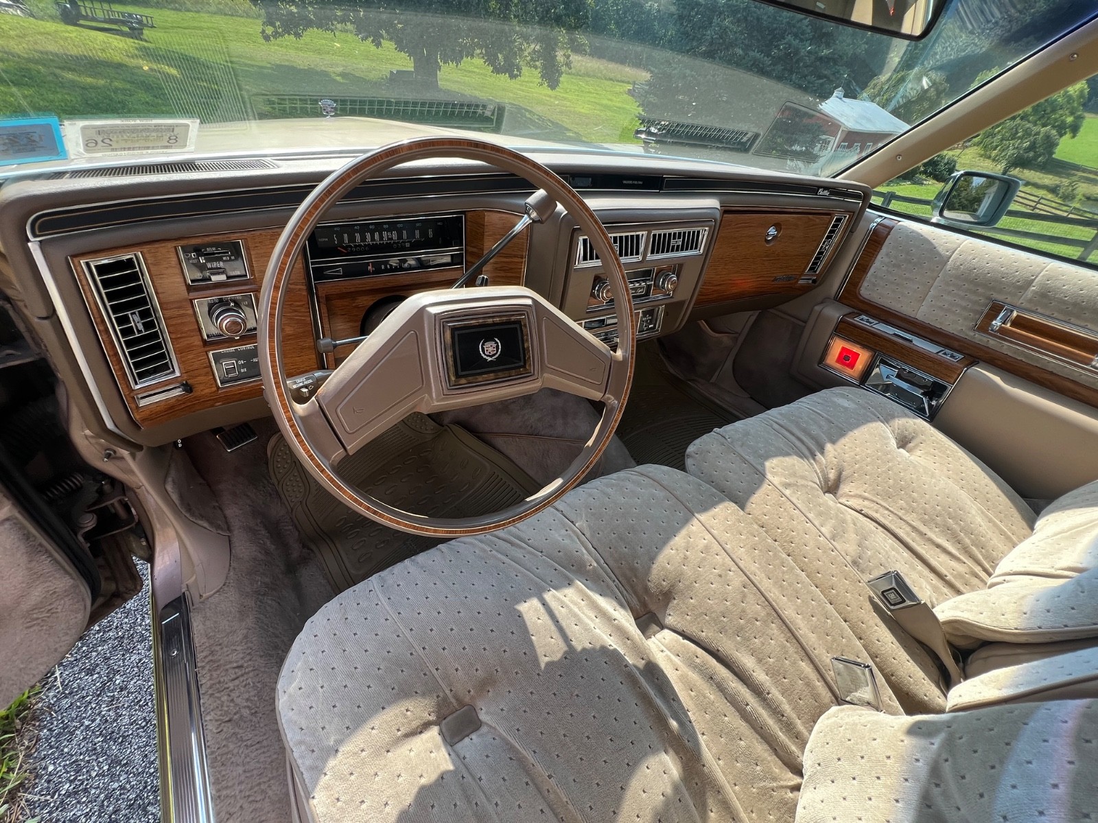 Cadillac-DeVille-1980-Coupe-7