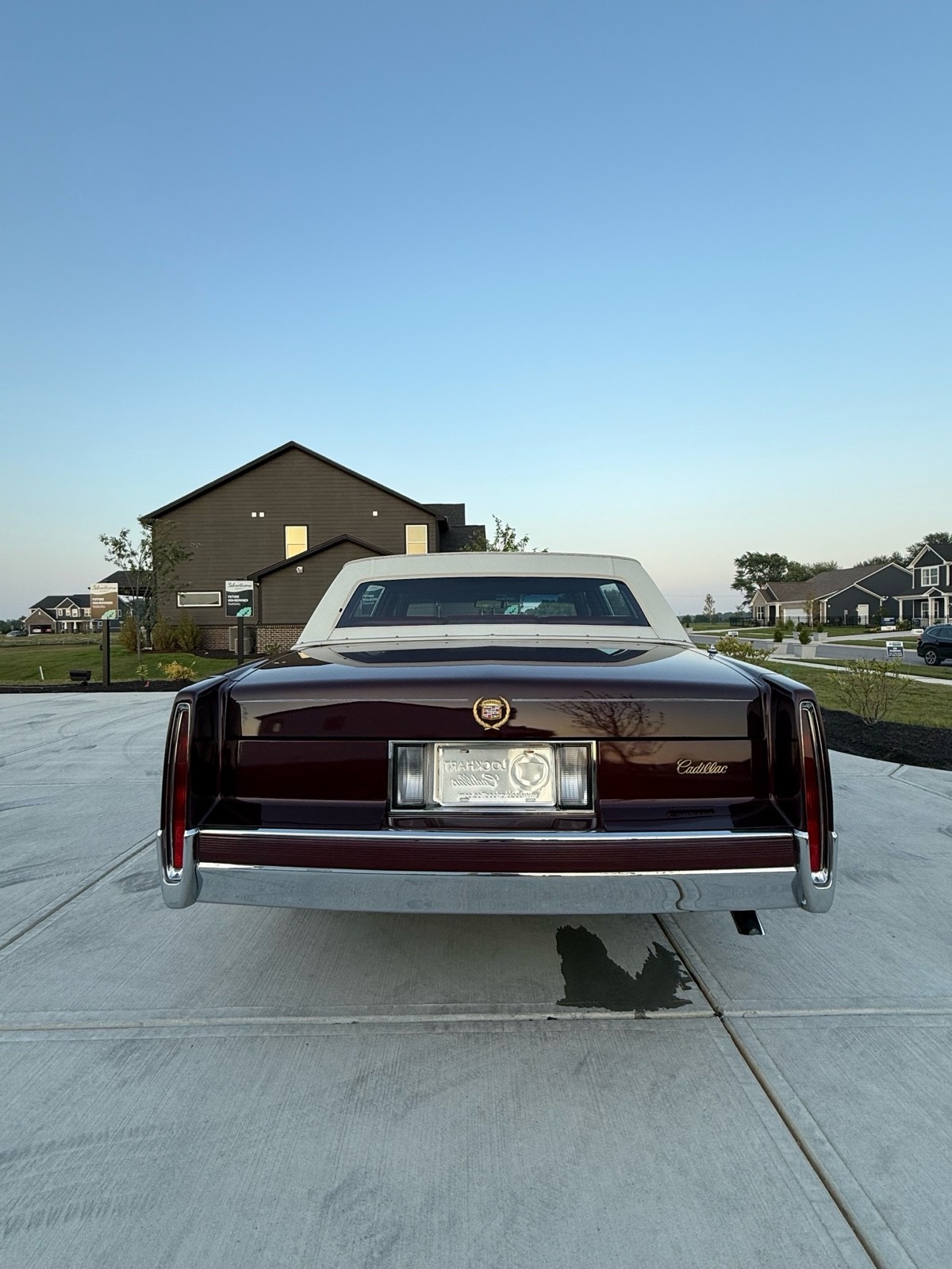 Cadillac-DeVille-1990-Sedan-3