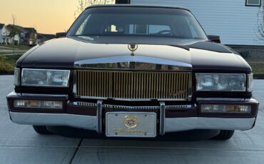 Cadillac-DeVille-1990-Sedan