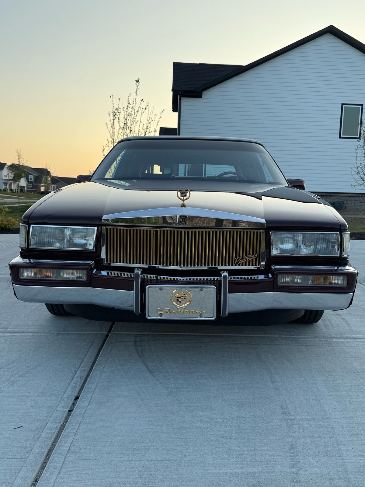 Cadillac-DeVille-1990-Sedan