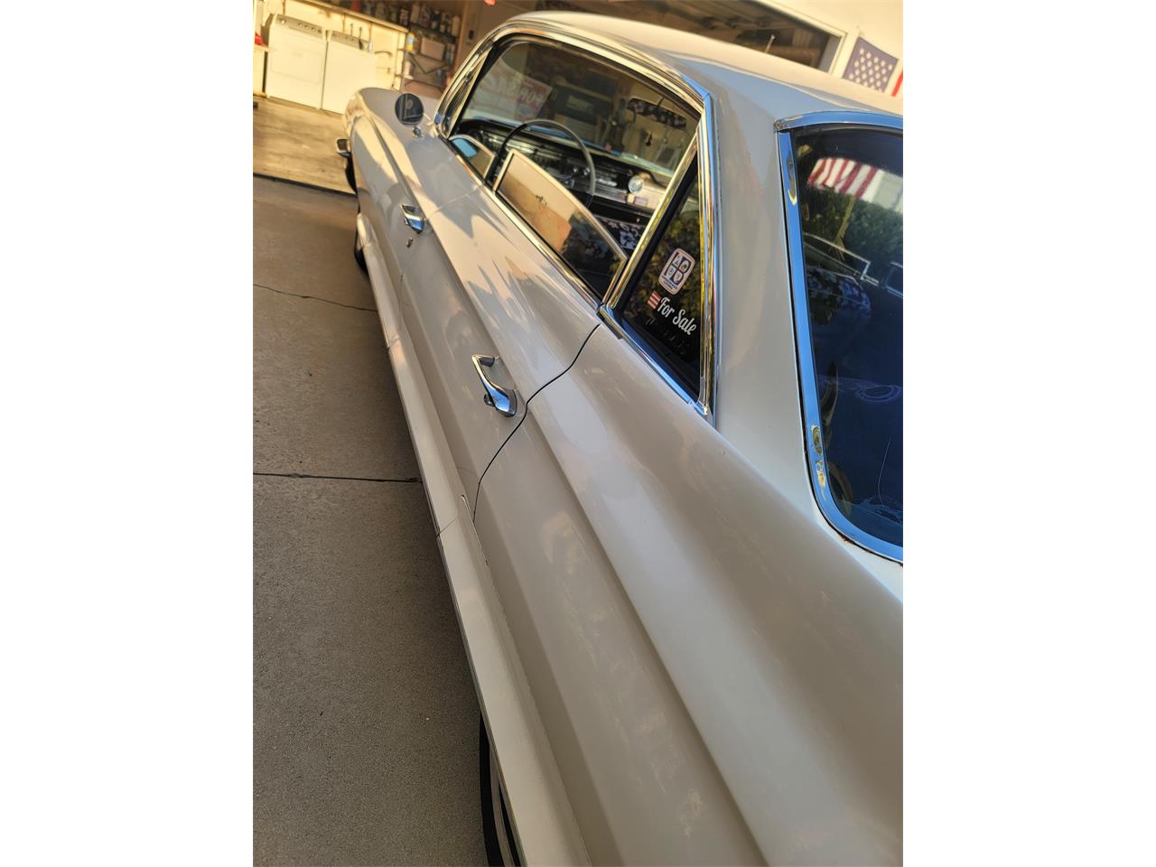 Cadillac-Deville-1961-White-Black-11