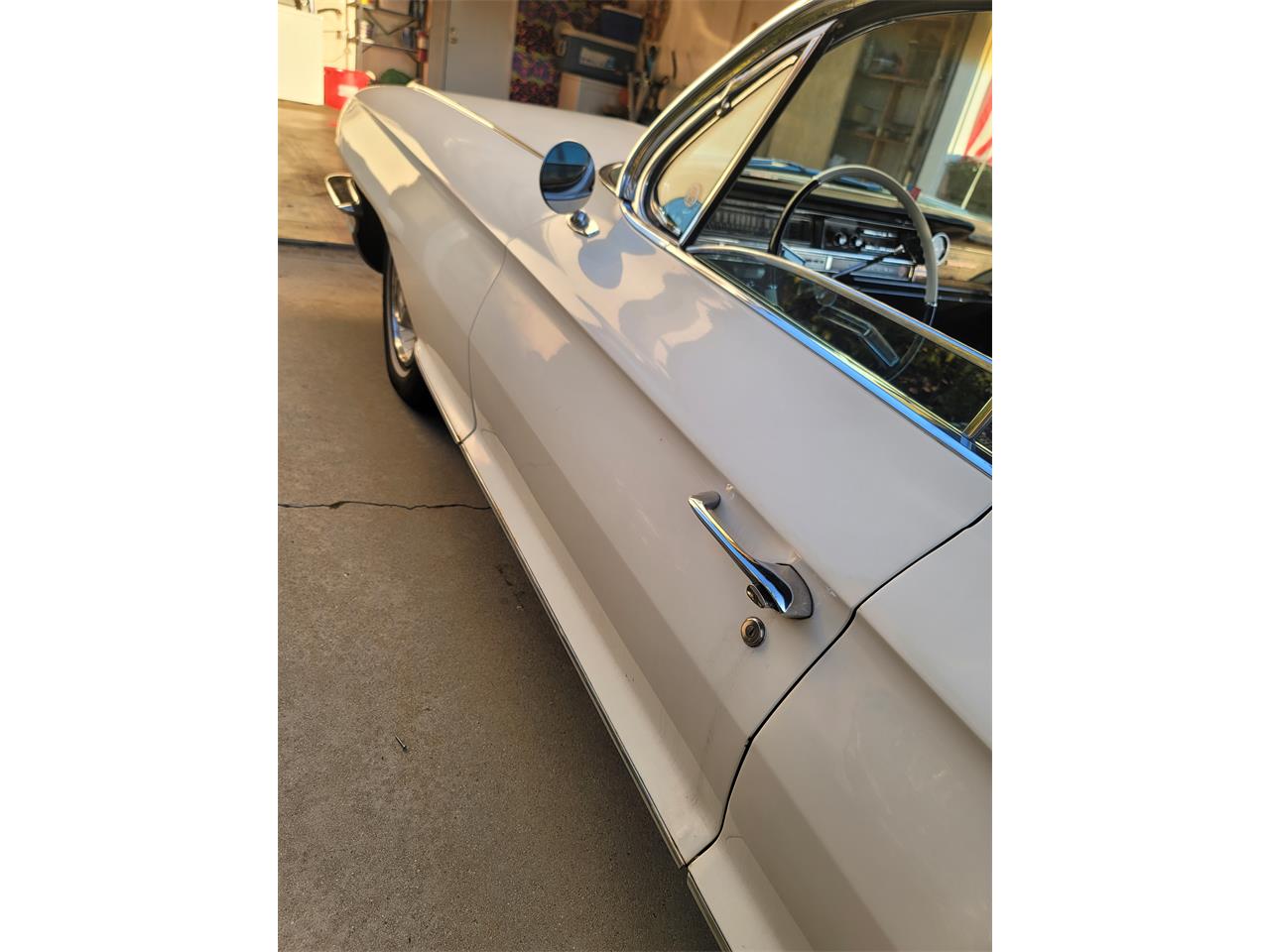 Cadillac-Deville-1961-White-Black-12