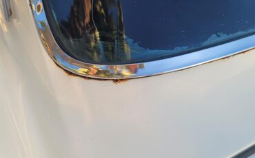 Cadillac-Deville-1961-White-Black-25