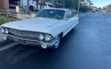 Cadillac-Deville-1961-White-Black-38